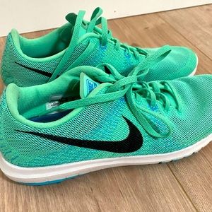 Nike fury womens shoes